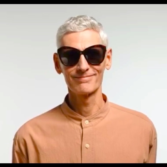 Kam Dhillon Sunglasses, style Coco Black, Hard Case & Lens Cloth Included. - Picture 10 of 10